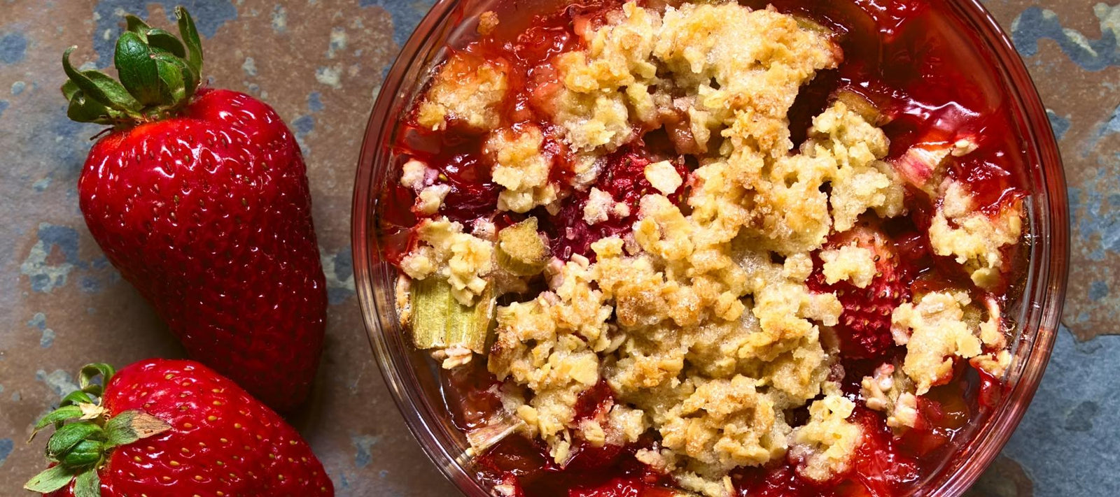 Strawberry and rhubarb crumble