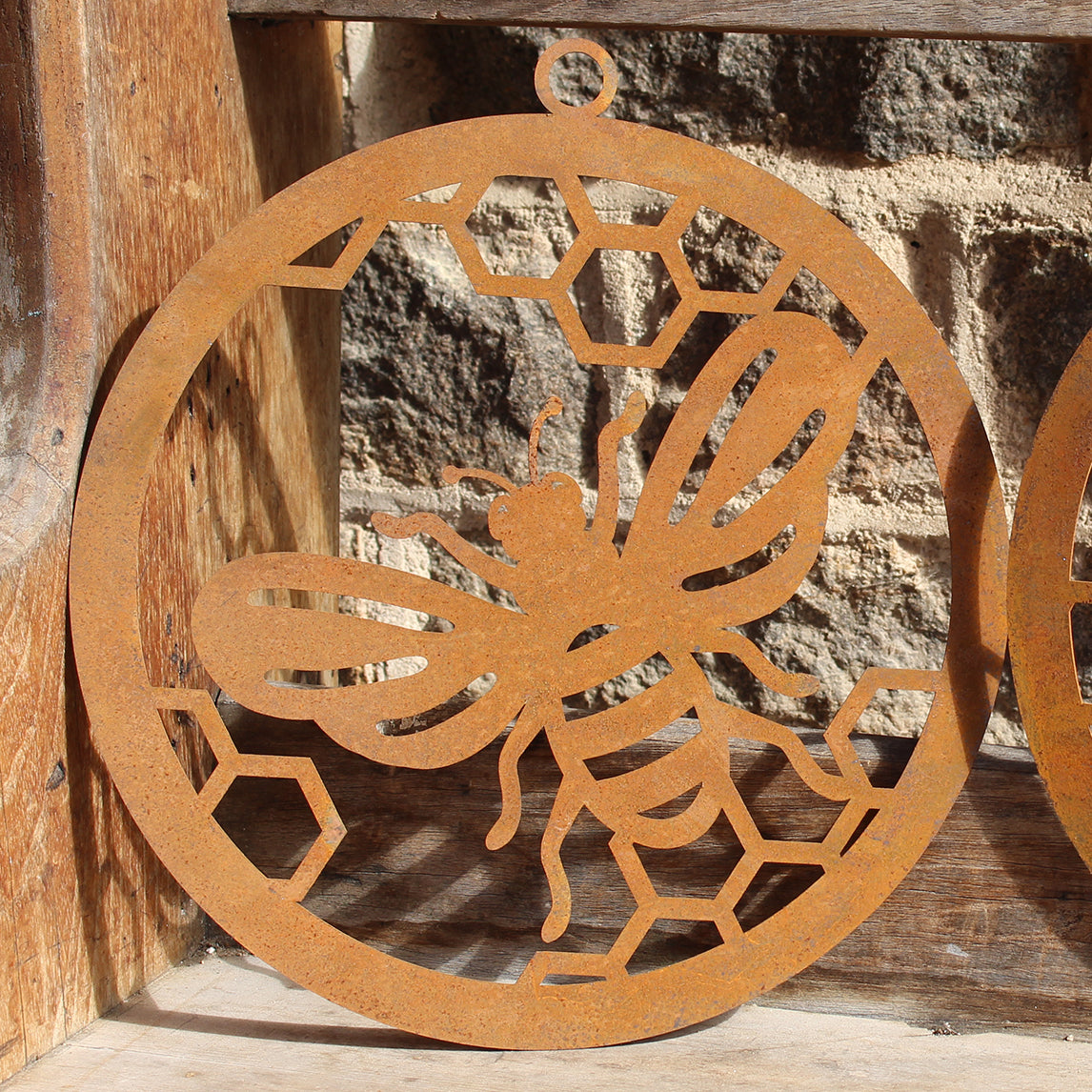 Rustic Bee Corten Disk Set of 2