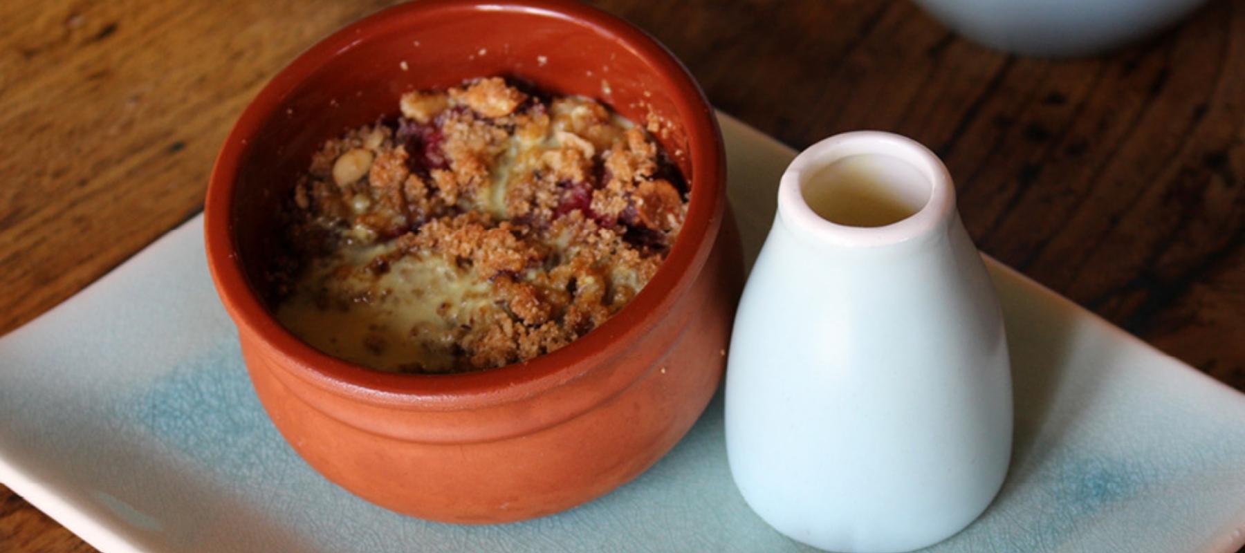 Rhubarb crumble (gluten free and vegan)