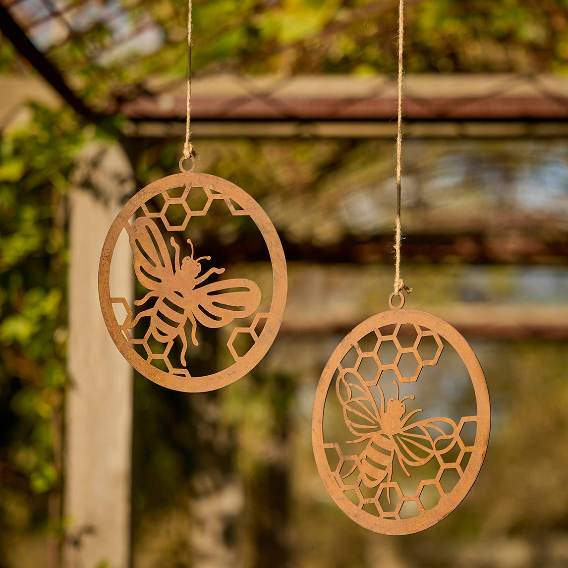 Rustic Bee Corten Disk Set of 2