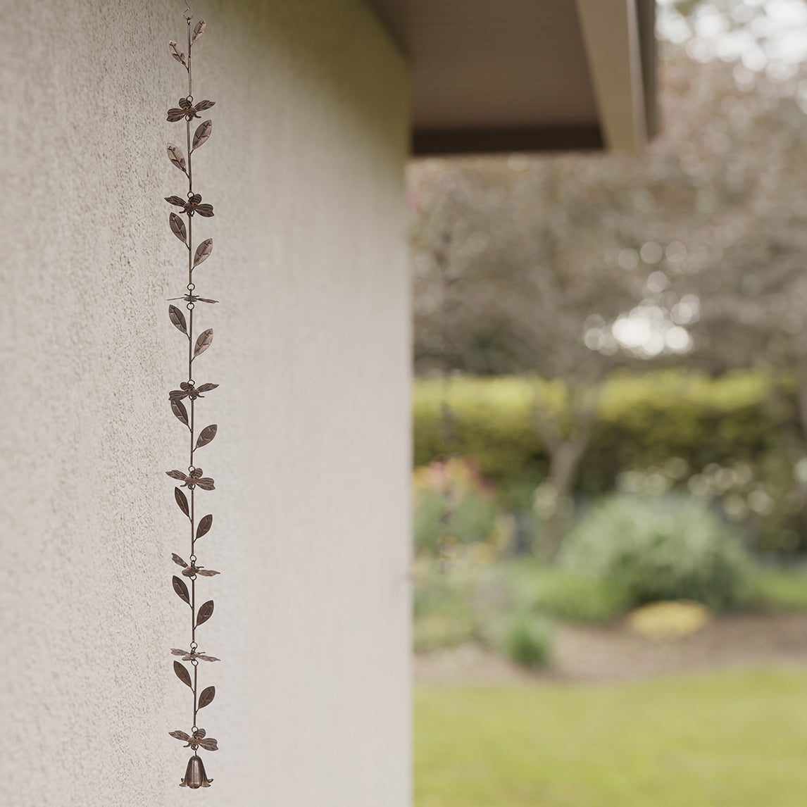 Hanging Bee Chain With Bell - Assorted colours