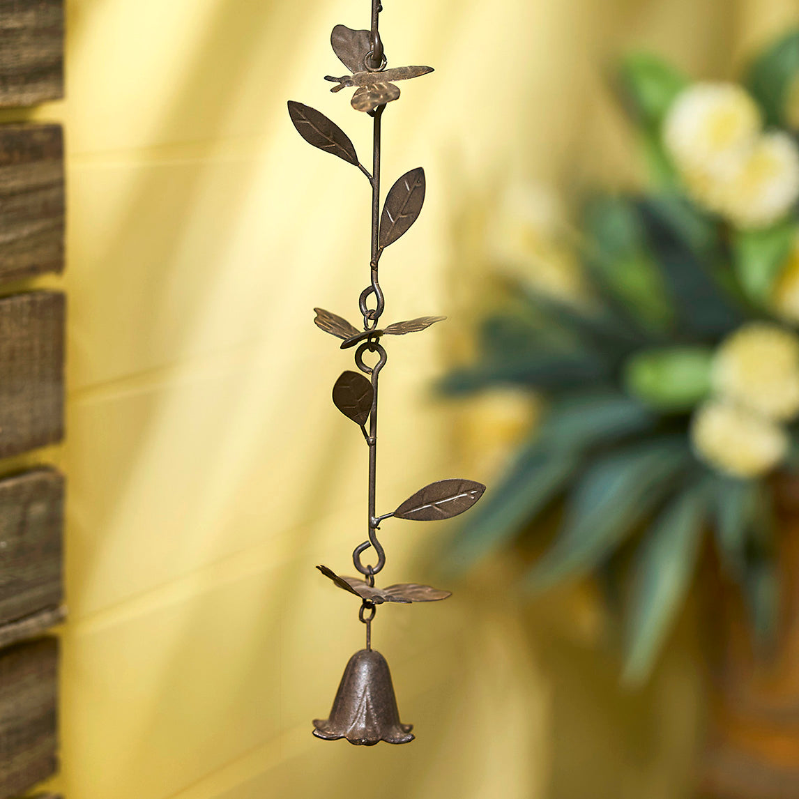 Hanging Bee Chain With Bell - Assorted colours